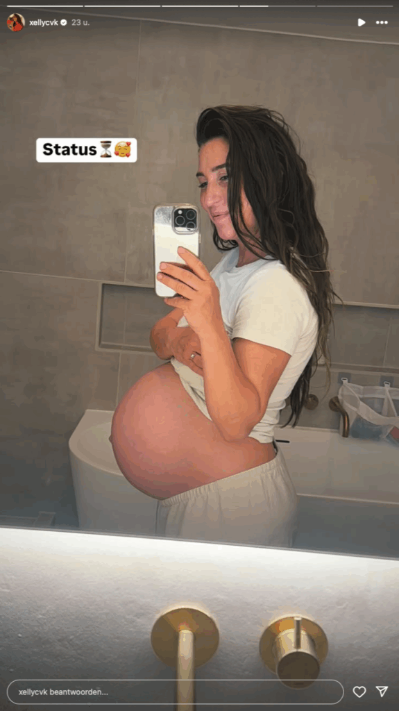 Xelly Cabau - Fabulous Mama