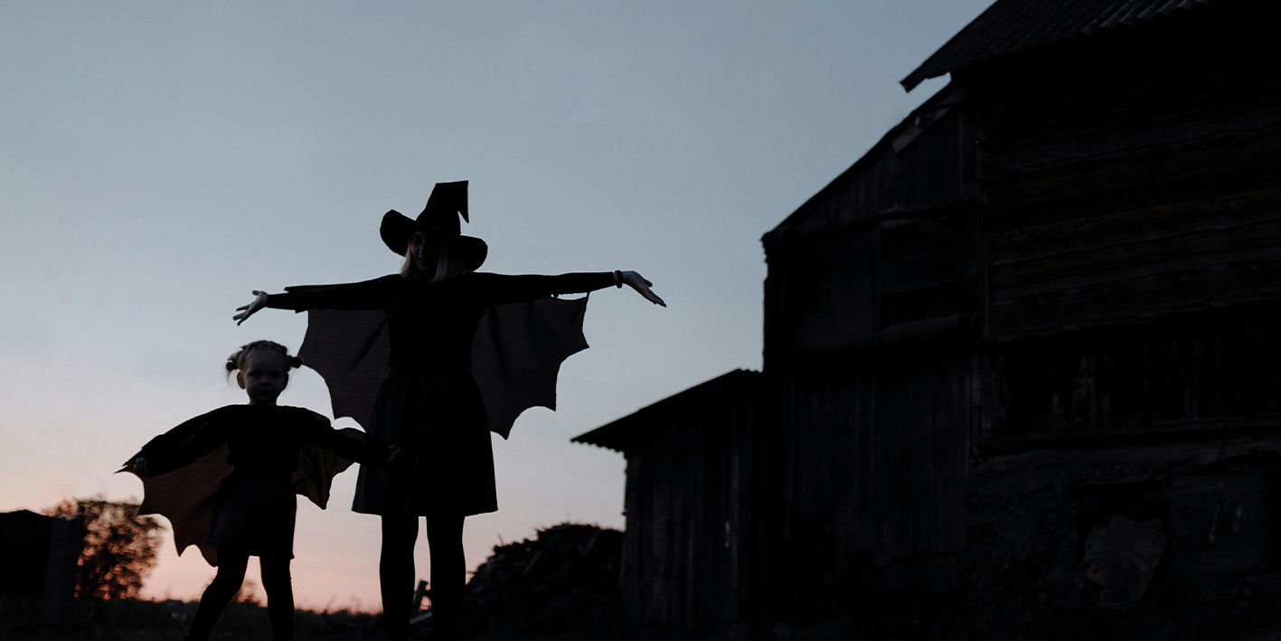 Fabulous Mama - avondschemer kinderen buitenspelen